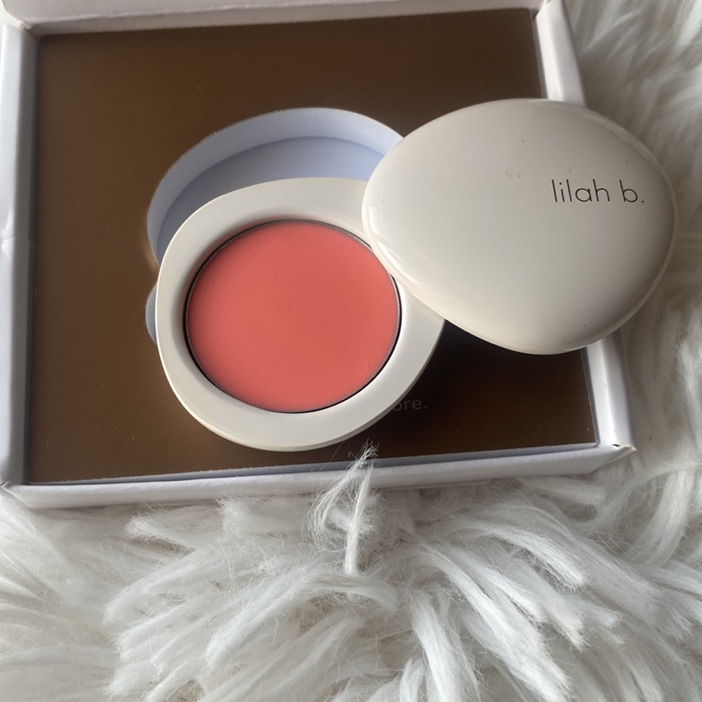 ✨NEW IN BOX LILAH B TINTED LIP BALM B.DEMURE✨ - Picture 5 of 5